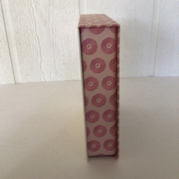 SHOE LOVER DECORATIVE STORAGE BOX - Picture 6 of 10